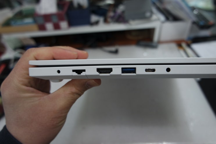  NT350XCR-A58M 외관 및 포트의 생김새