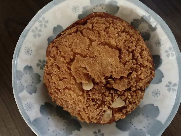 대전을 간다면 꼭 가야 하는 빵 공장 튀김소보로 빵맛집 대전 성심당 대전을 간다면 꼭 가야 하는 빵 공장 튀김소보로 빵맛집 대전 성심당