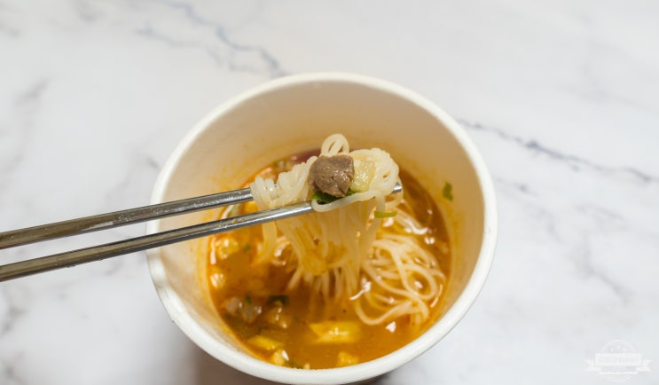  농심 쌀국수 소고기장국! 개운한 맛이 좋아~ 하지만 맛은 가격에 비례한다.