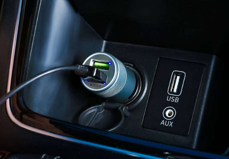 자동차 고속충전기 압도적인 충전속도, 차모아 퀄컴 듀얼 3.0