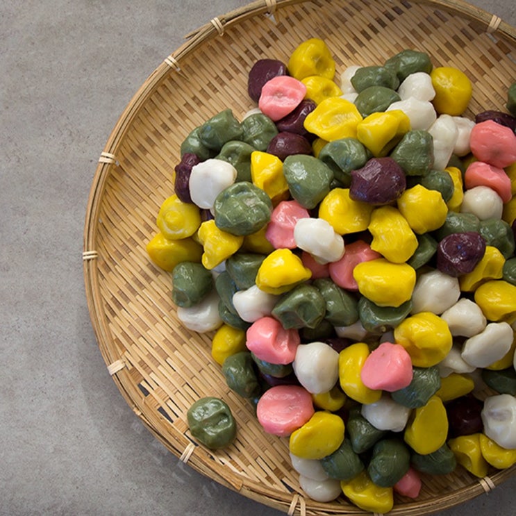 선호도 높은 아리울떡공방 굳지않는달콩 수제 깨송편 1kg, 1팩 추천해요 선호도 높은 아리울떡공방 굳지않는달콩 수제 깨송편 1kg, 1팩 추천해요