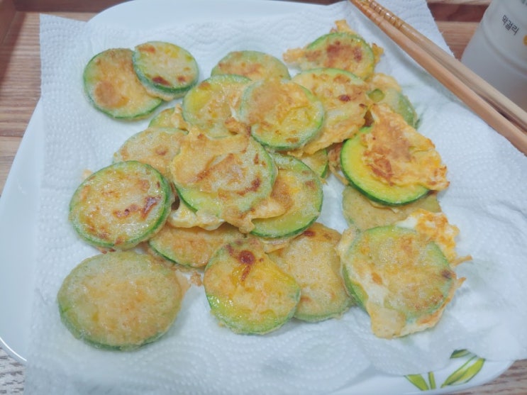  맛있는 애호박전과 함께 하는 정말 맛있는 느린마을 막걸리 