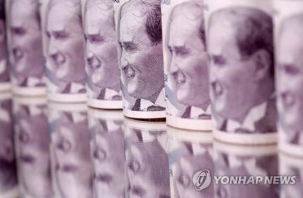  터키 리라화 하루만에 17% 폭락 - 벌써 총재가 3명째 바뀜, 비트코인 검색량 증가
