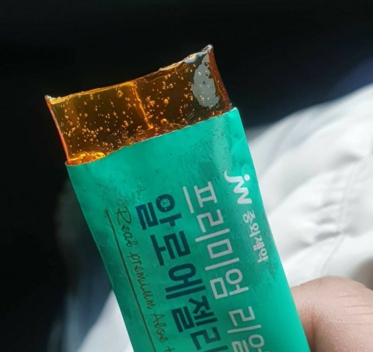  [리뷰볼래] 매일 챙겨먹는 건강식품들~종합비타민,오메가3,콜라겐, 장건강에 좋은 알로에 젤리스틱, 밸런스 8515