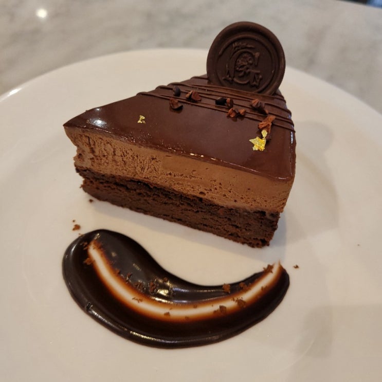  [잠실 롯데월드몰 맛집] 길리안 초콜릿 카페 + 석촌호수 데이트