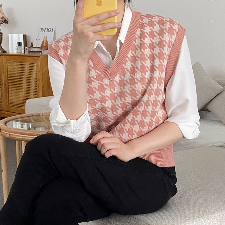 요즘 인기있는 헤르 도비 니트 조끼 좋아요 요즘 인기있는 헤르 도비 니트 조끼 좋아요