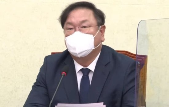 김태년, "박형준 부인이 아들로 부터 매입한 LCT아파트가 정상거래(?) 소가 웃을 일" 비판