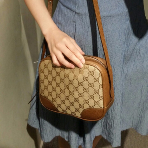 선호도 높은 GUCCI 구찌 GG 캔버스 디스코백 449413 ··· 선호도 높은 GUCCI 구찌 GG 캔버스 디스코백 449413 ···