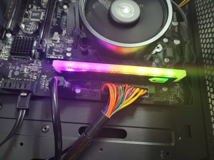  GEIL DDR4 8G RGB 입고 익산컴퓨터 판매 매입 전문 빛나는 튜닝 램 팔아요 !!