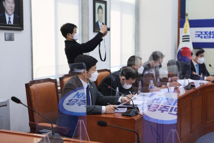 [ <b>국정원 불법사찰</b> 진상규명 특별위원회 시민단체 간담회 개최 ]