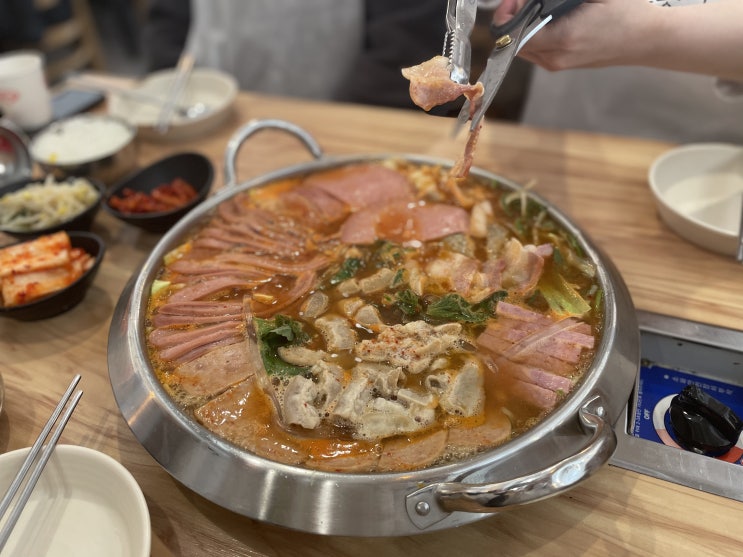  학동역 곱창 부대찌개 맛집 <류몽민>! 진짜 맛있어요︎