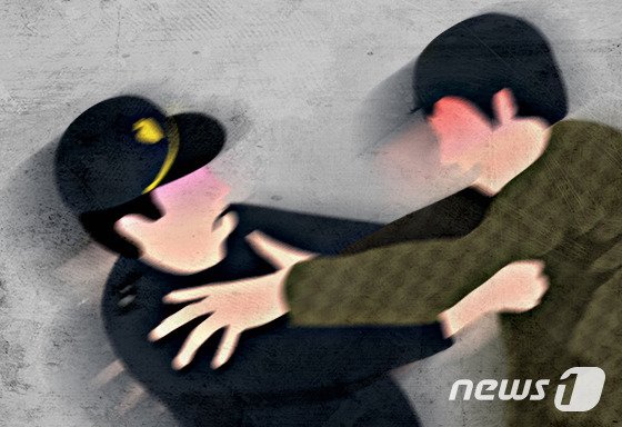 한여름 호미 제초작업 내몰린 경비원의 죽음…법원 "장의비 지급하라"