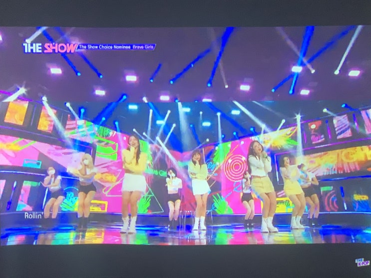  원룸 자취방 빔프로젝터 설치하고 노트북과 연결해서 대화면 즐기기
