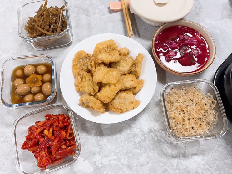  청주 흥덕구 반찬가게 찬장 반찬도 국도 건강하게 한상 차렸어요