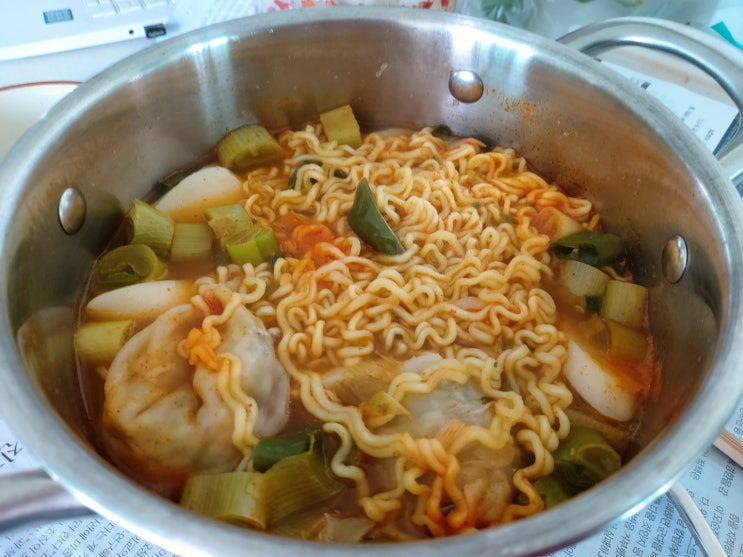  먹신이 강림하셨네요