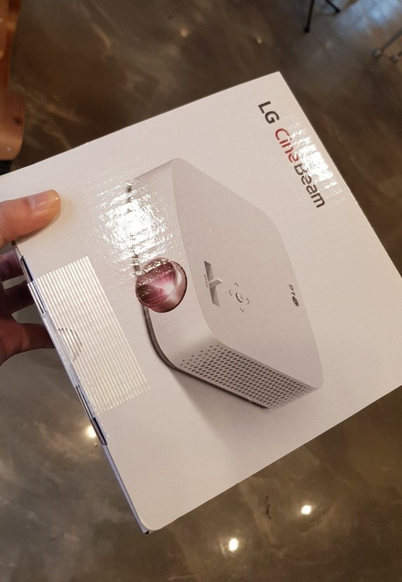  LG전자 시네빔 빔프로젝터 PF50KA 화질 좋습니다.