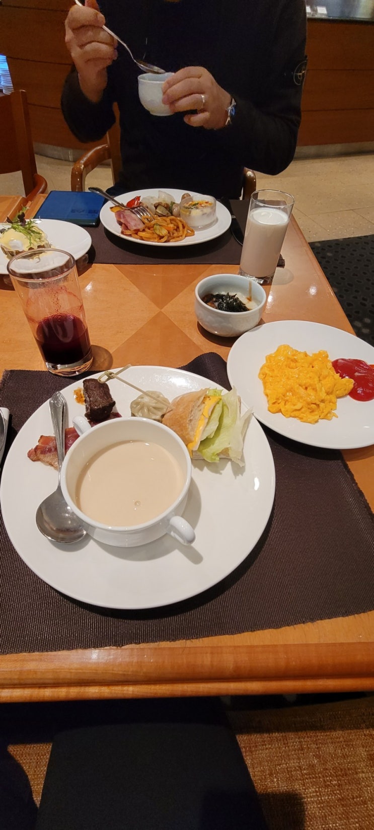 [인터컨티넨탈 코엑스]조식 존맛탱...조식메뉴사진없음!