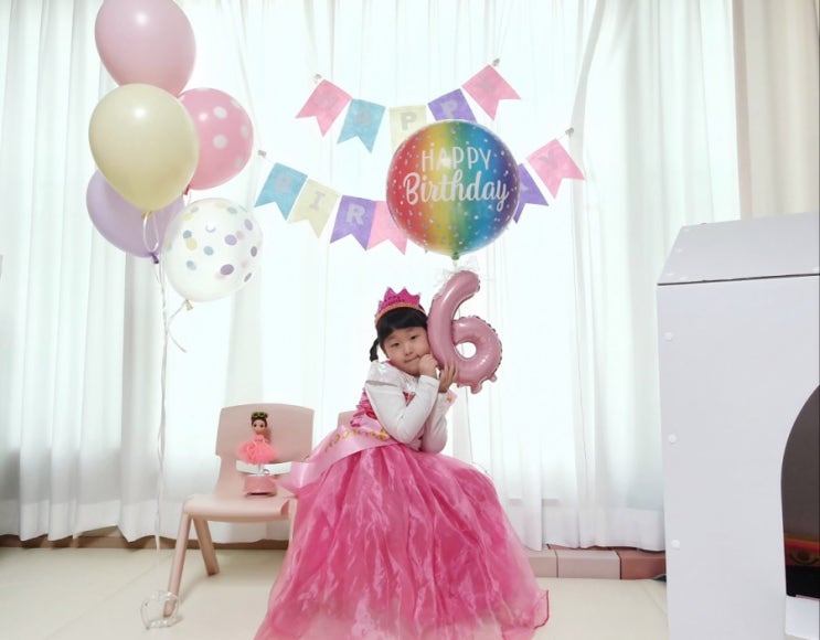  떠하의 6살 생일 친구와 생일기념사진 (공주컨셉사진)