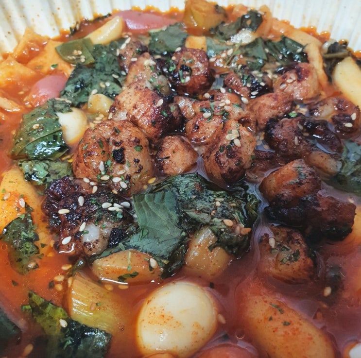  곱대떡볶이_꼬소한 대창과 얼큰한 궁물의 환상콜라보