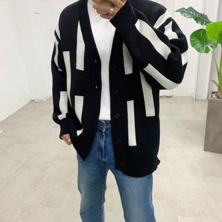 가성비갑 스트릿제이 막대 패턴 가디건 ··· 가성비갑 스트릿제이 막대 패턴 가디건 ···