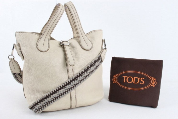 당신만 모르는 (TODS)토즈 화이트 가죽 피코백 버킷백 숄더백 추천해요 당신만 모르는 (TODS)토즈 화이트 가죽 피코백 버킷백 숄더백 추천해요