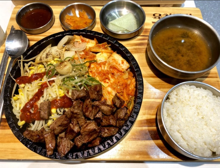  울산 삼산동 한식 울산 고기정식 맛집/다양한 고기를 깔끔하게 즐겨보자! 육첩반상 현대백화점 울산점