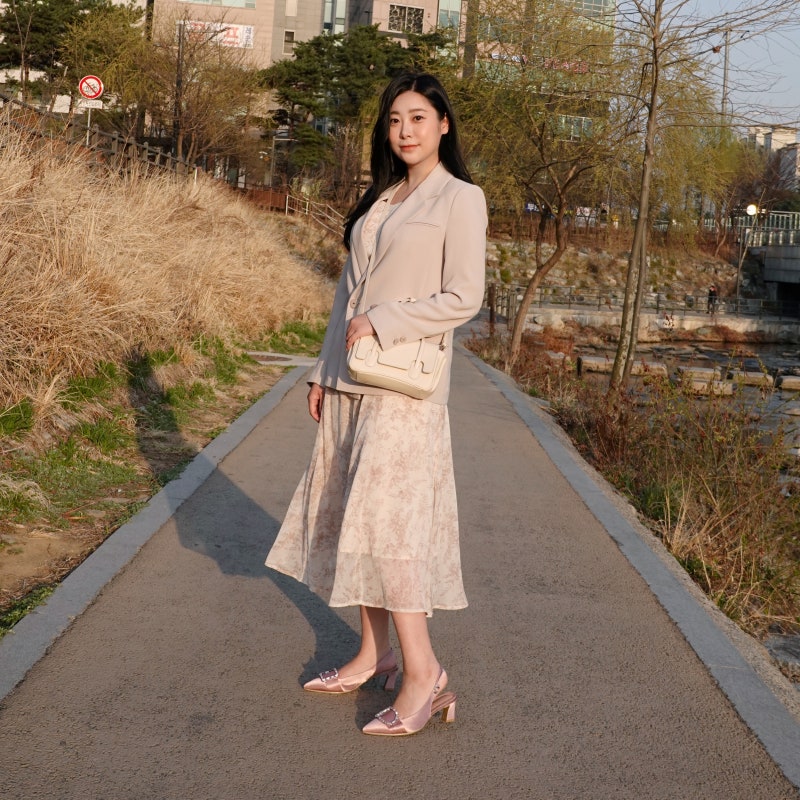 닥스 슬링백 핑크 여성 봄 슈즈 추천 페미닌한 룩에 딱!