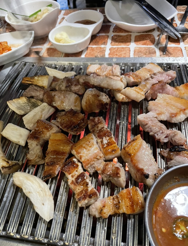  [사당] 굴뚝집- 삼겹살과 돼지갈비 그리고 껍데기까지