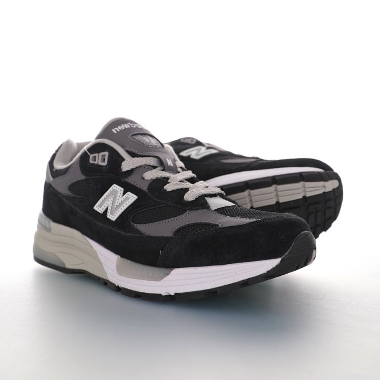의외로 인기있는 NB 뉴발란스 Made in USA M992 M992BK 커플운동화 러닝화 ··· 의외로 인기있는 NB 뉴발란스 Made in USA M992 M992BK 커플운동화 러닝화 ···