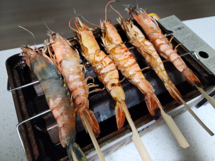구이바다로 캠핑용 블랙타이거새우 꼬치구이 해먹기 구이바다로 캠핑용 블랙타이거새우 꼬치구이 해먹기