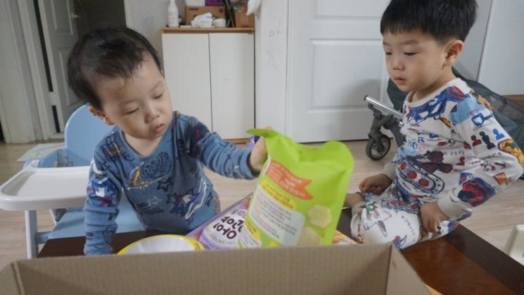  51개월, 21개월 아기 간식은 남양 아이꼬야 감자퐁 과자로 찜콩