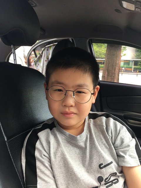  초등2학년 준성이 안경쓰다 - 초등학생시력 정기검사 꼭 필요!