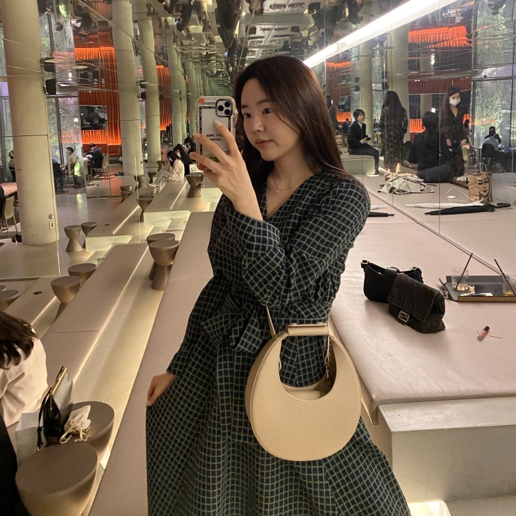  여성 미니크로스백 임므 하프문백 가벼워요
