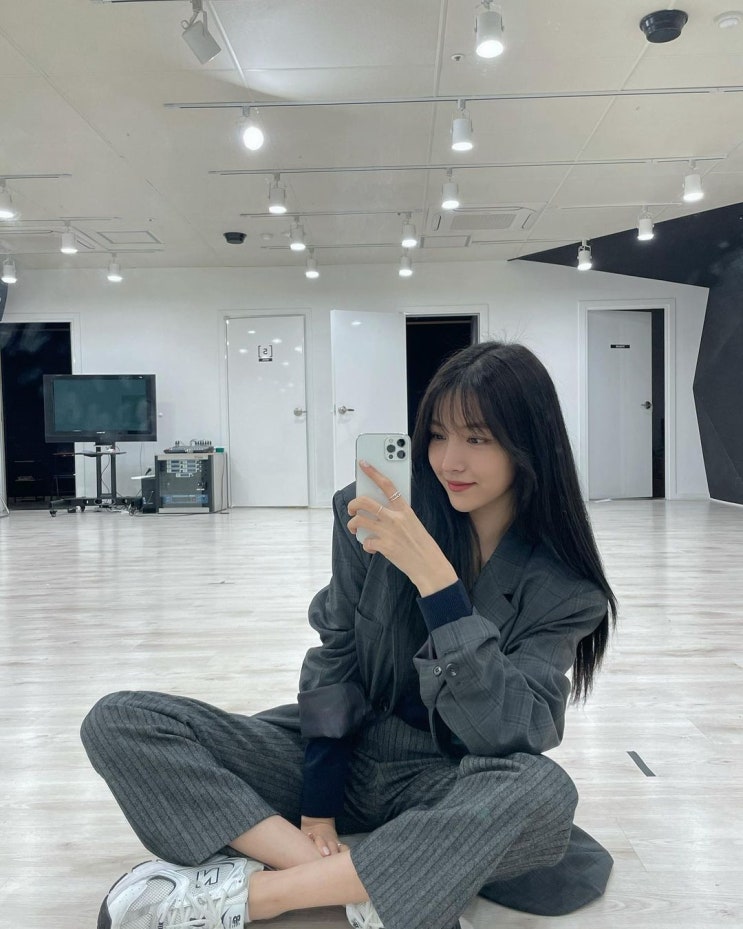 210327 여자친구 소원 인스타그램