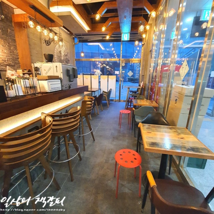  드립커피가 부드럽고 깔끔한 세종 어진동 <URBAN CREMA, 어반크레마> 내돈내산 후기