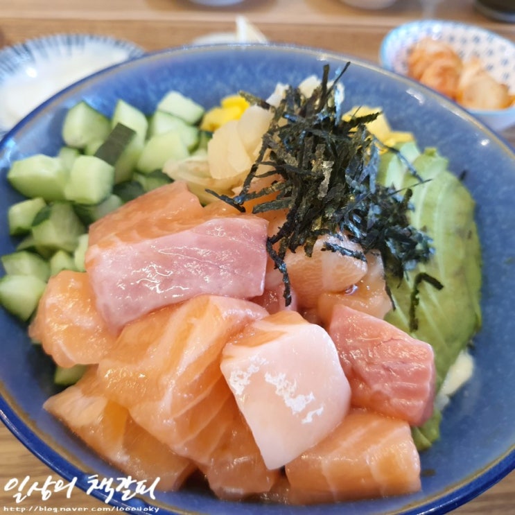  아기자기하고 깔끔한 감성스팟 세종 어진동 일식당 <자유의언덕> 연어덮밥, 우삼겹덮밥, 가라아게️