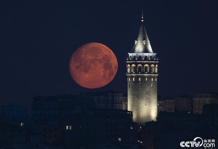 "터키 이스탄불의 밤하늘에 걸린 보름달" CCTV HSK 생활 중국어 신문 기사 뉴스 공부