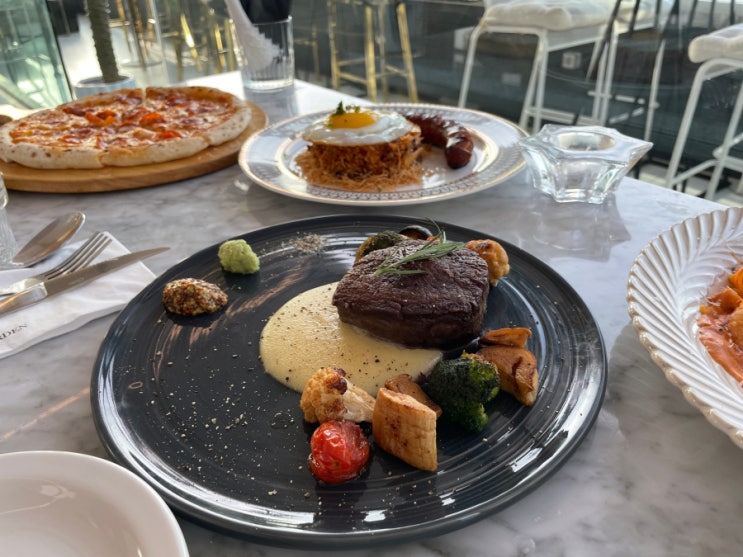  강남 루프탑 메리가든(신논현)에서 분위기 있게 데이트