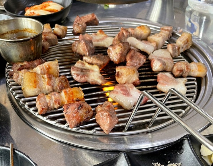  [제주 애월 맛집] 녹아내리는 칠사돈 흑돼지 연탄구이