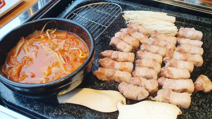  정갈하고 맛있었던 의정부 민락동 삼겹살 맛집 '바른식탁'