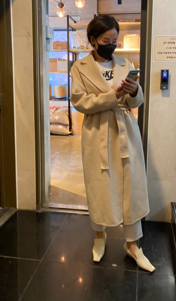  핸드메이드코트 쌀쌀한 봄에  출근룩 느낌대로 입기.
