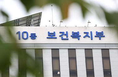 사각지대 저소득층 80만가구에 50만원씩 생계지원