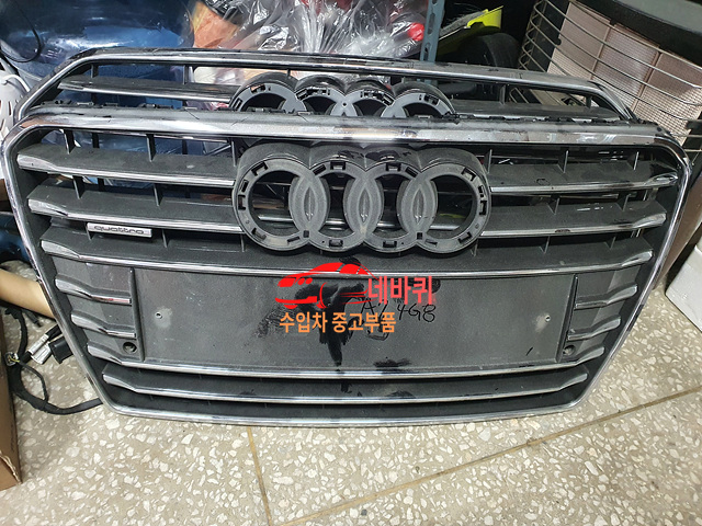  수입차중고부품 - 아우디 A7 그릴 세루커버 4g8 (장안동중고부품 아우디중고부품 중고그릴 장한평 네바퀴)