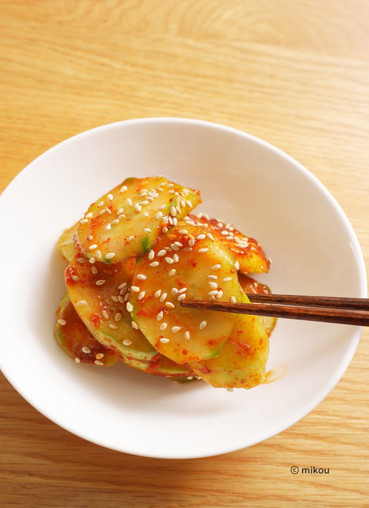  매콤한 오이무침 만들기