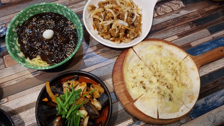  천안 신방동 홍굴이짬뽕, 피자주는 짬뽕 맛집 추천!