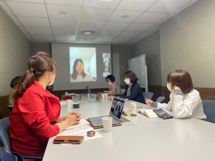  나플루언서님과 함께하는 독서모임, 강남 선릉 모임공간 '더모임'