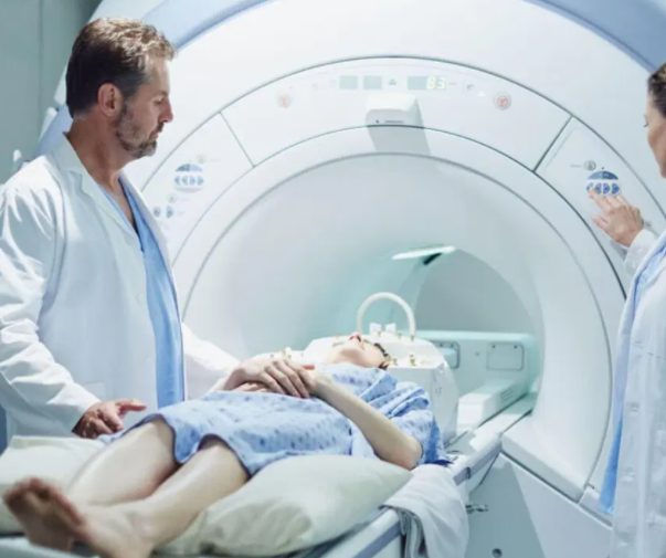 안면윤곽수술/양악수술 티타늄 고정핀과 MRI