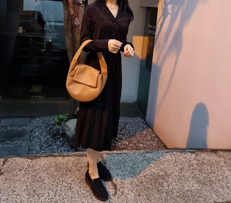 디자이너브랜드핸드백 사보르아미 유용하게 착용해요 디자이너브랜드핸드백 사보르아미 유용하게 착용해요