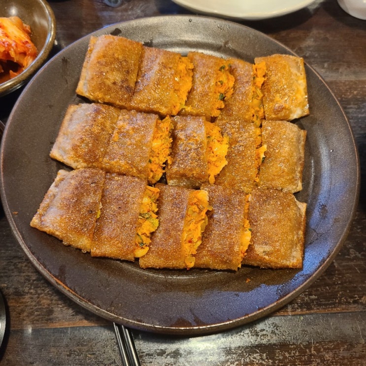  한 잔 때리기 좋은 보문역 맛집, 만복국수집