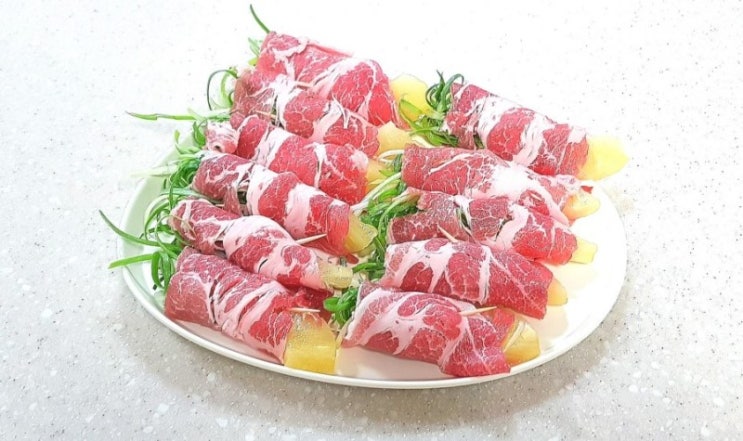  대패 삼겹살 요리 파인애플 파채 말이 : 상큼 달달 맛있어요